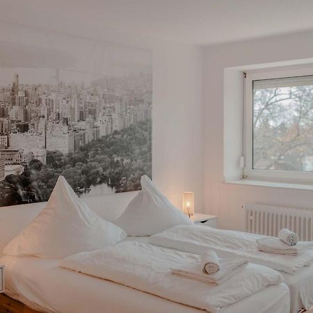 Apartment Mit Kueche, Arbeitsplatz Und Xxl Sofa Neuss Dış mekan fotoğraf