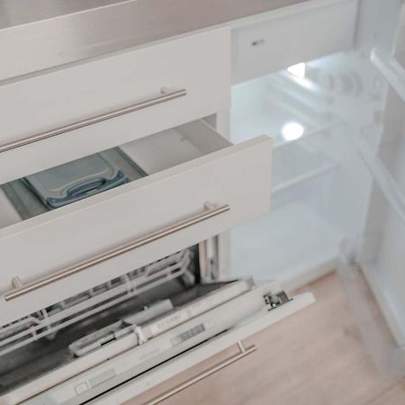 Apartment Mit Kueche, Arbeitsplatz Und Xxl Sofa Neuss Dış mekan fotoğraf