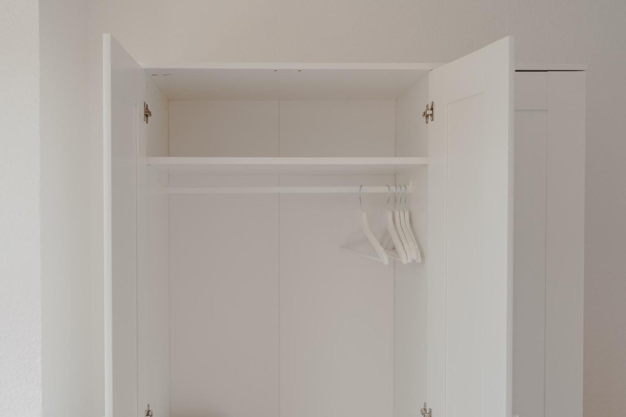Apartment Mit Kueche, Arbeitsplatz Und Xxl Sofa Neuss Dış mekan fotoğraf