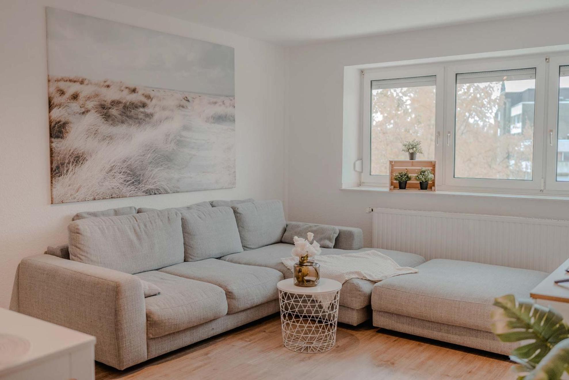 Apartment Mit Kueche, Arbeitsplatz Und Xxl Sofa Neuss Dış mekan fotoğraf